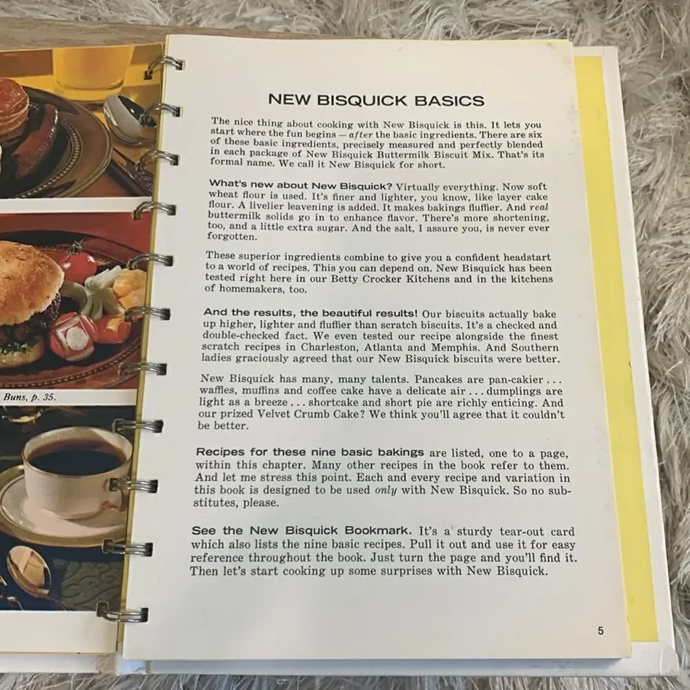 Vintage‎ 1967 General Mills Betty Crocker So Quick With New Bisquick Recipe Book